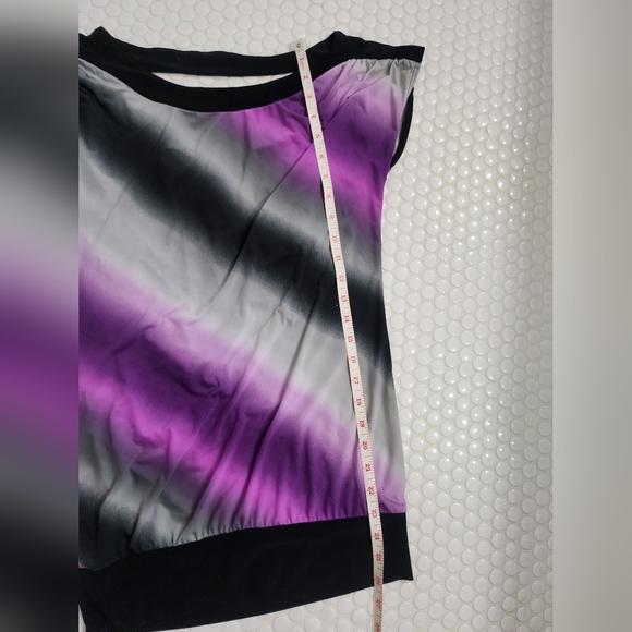 Le Chateau loose fitting multi tone top - Picture 6 of 6